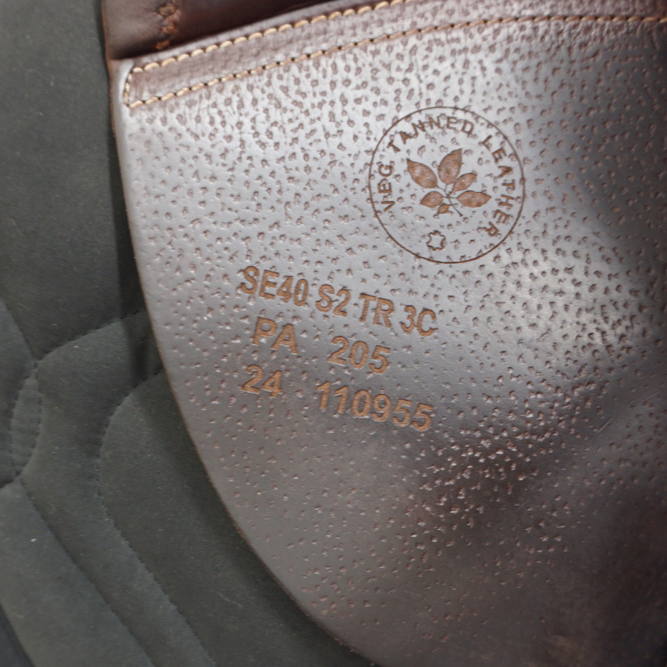 Begagnad CWD-sadel 2Gs 17,5" 3C