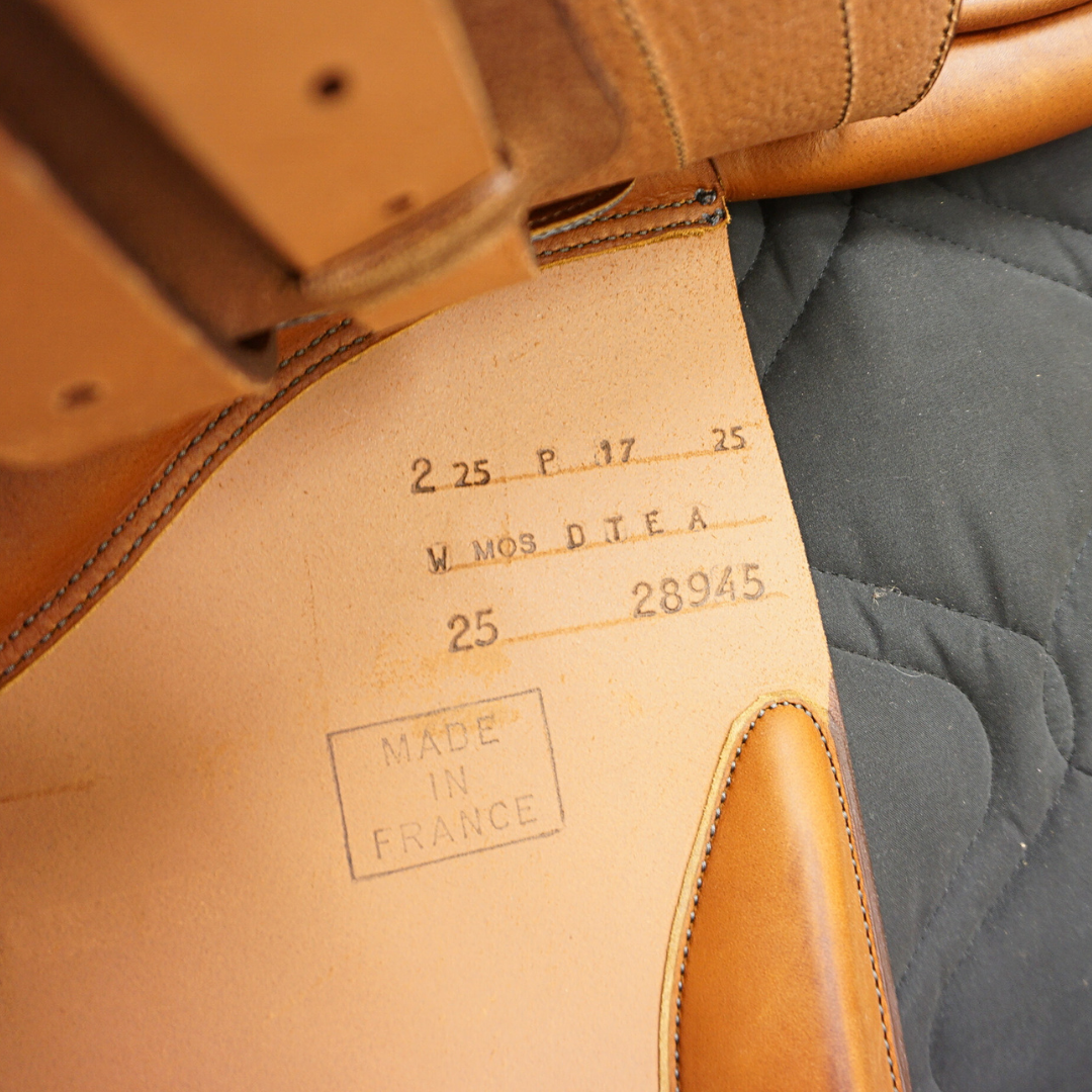 Ny Butet-sadel P 17" 2,25 kåpa