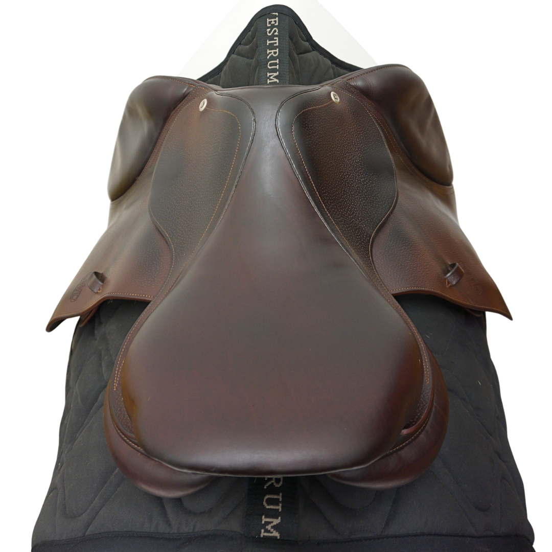 Begagnad CWD-sadel Classic Flat Seat 17" 2C
