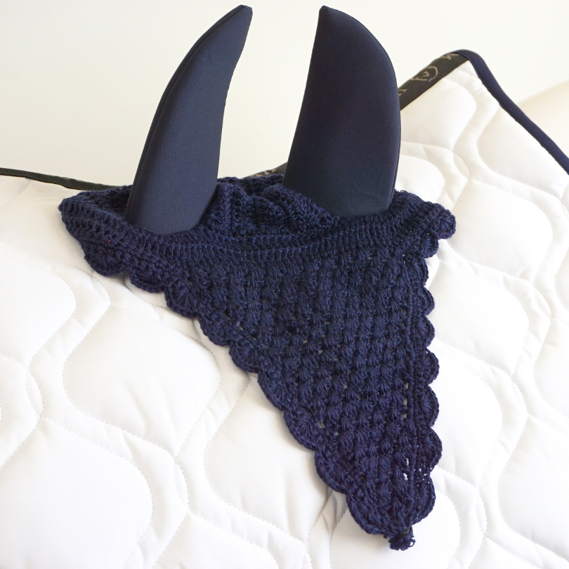 Huva Soundless "Hands up Heels down"