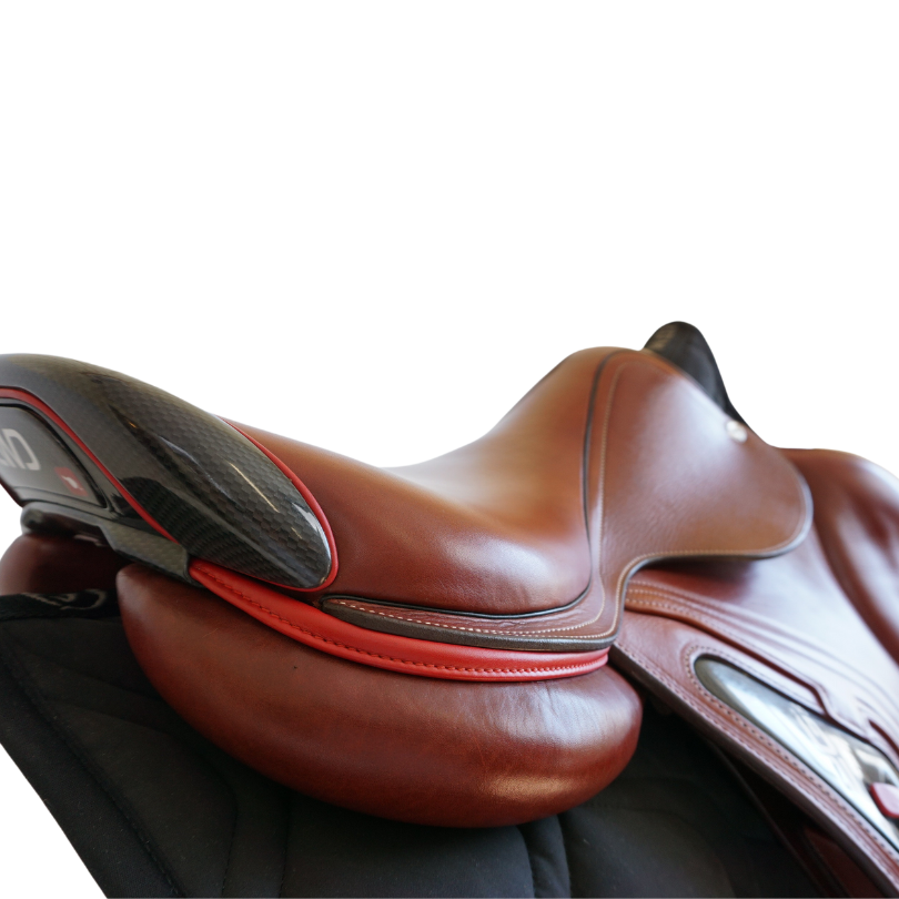 Ny CWD-sadel 2Gs iJump 17,5" 2C