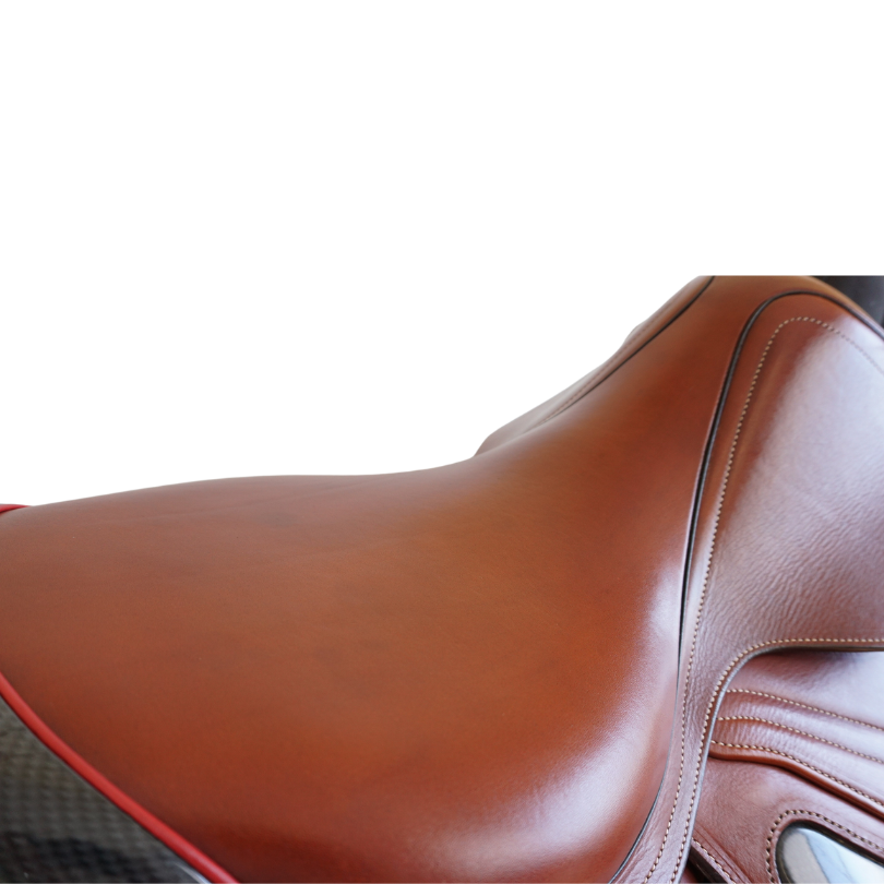 Ny CWD-sadel 2Gs iJump 17,5" 2C