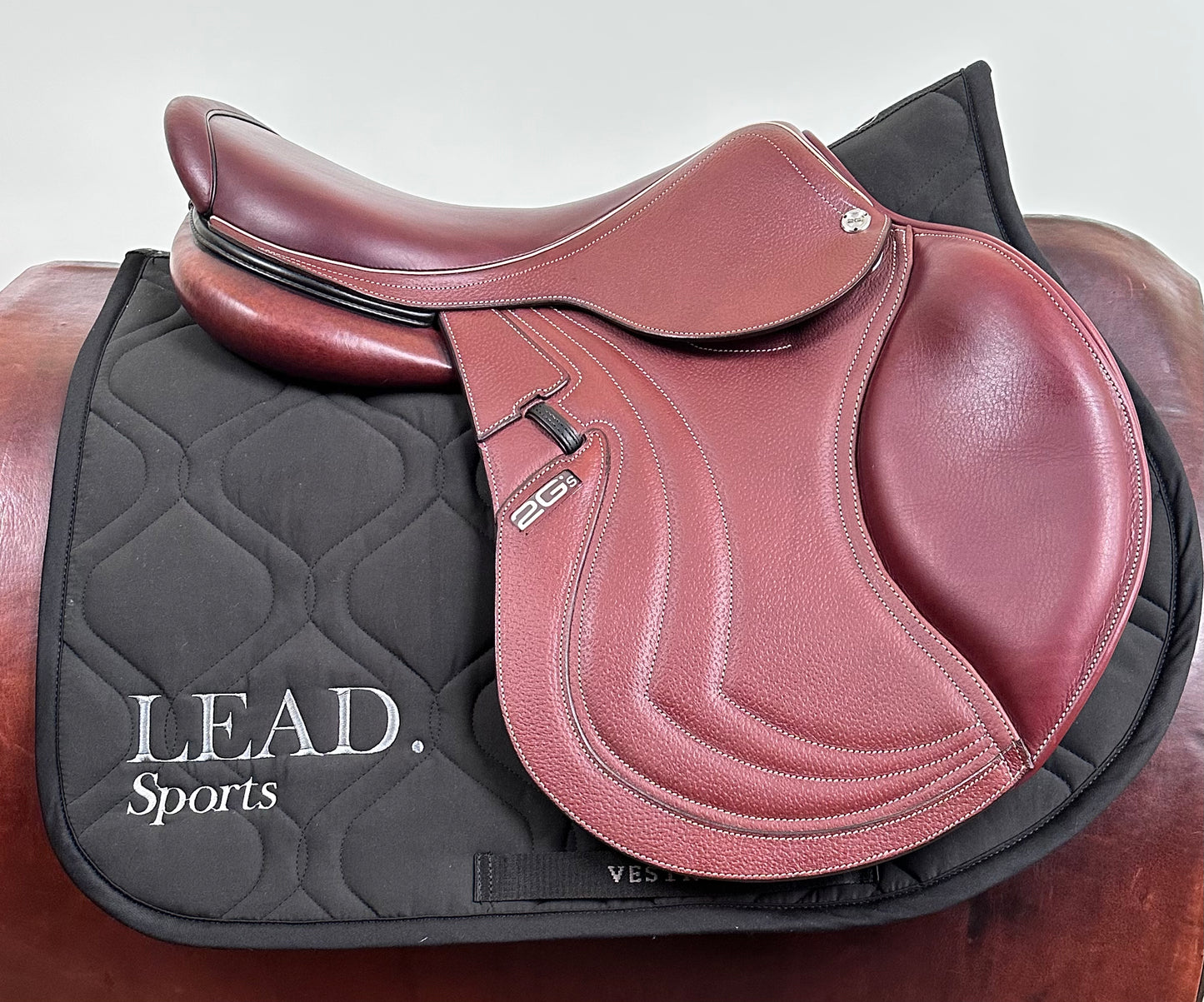 Begagnad CWD-sadel 2Gs Mademoiselle 17,5" 3C 2021 - 85165 - Lead Sports AB