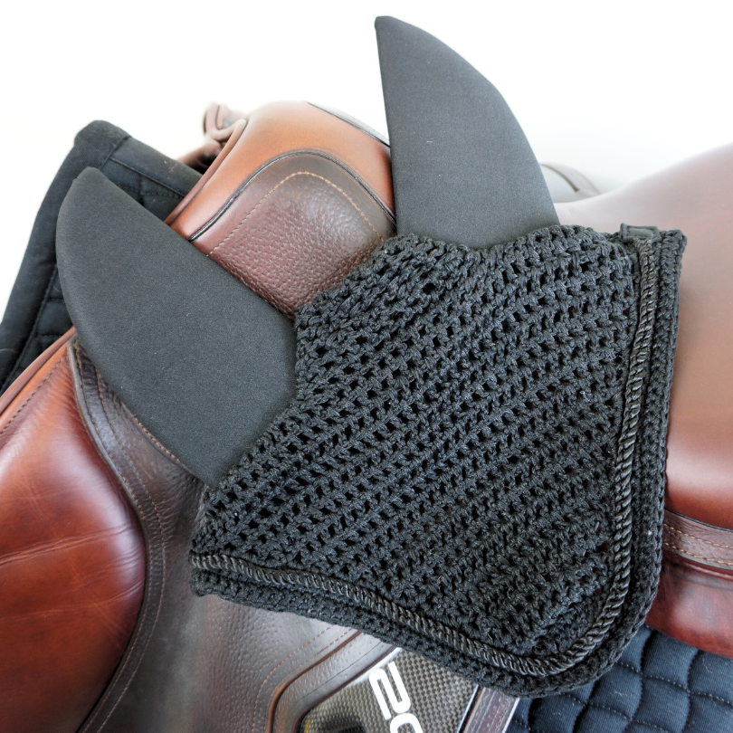 Huva Soundless "Hands up Heels down"