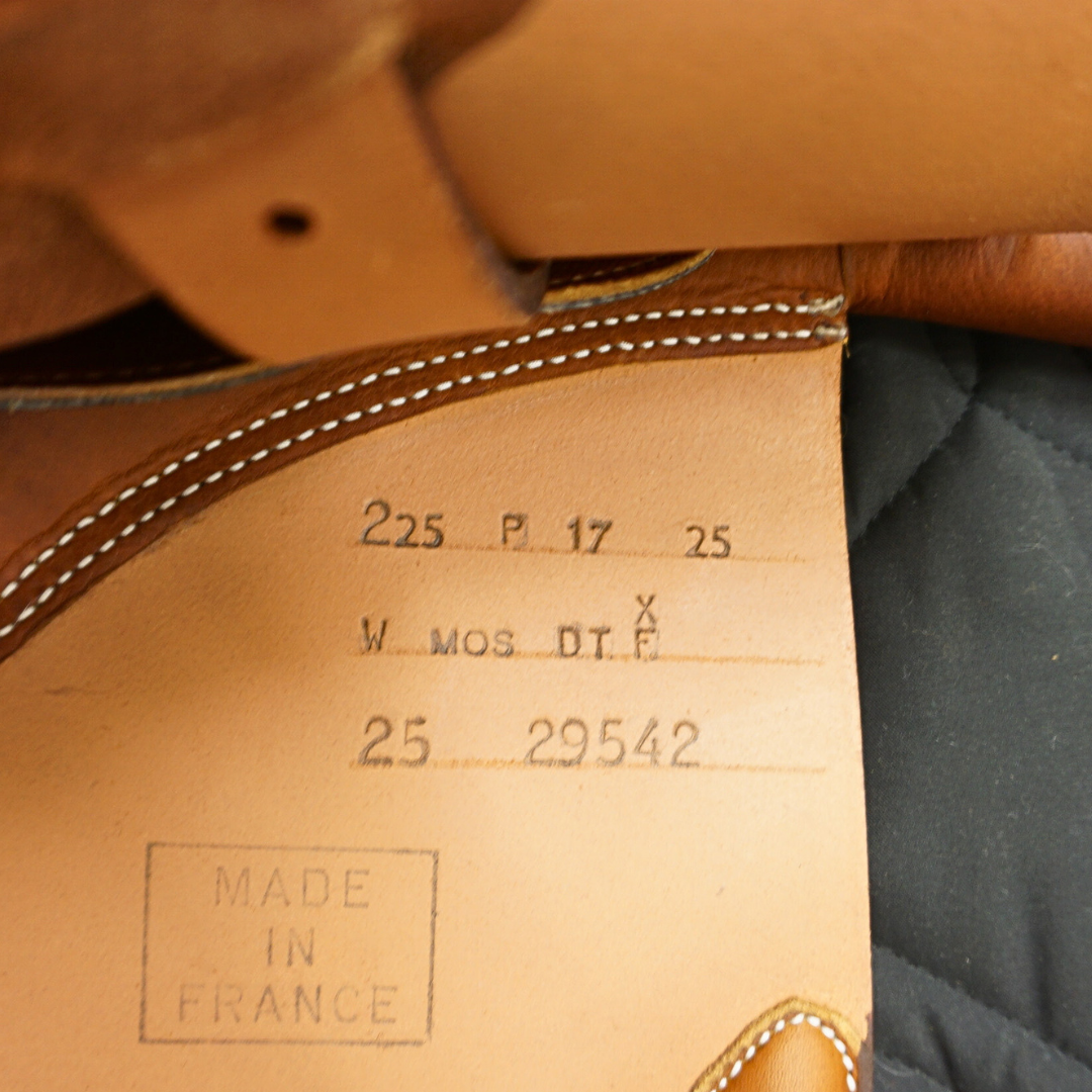 Ny Butet-sadel P 17" 2,25 kåpa