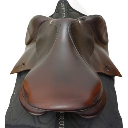 Begagnad CWD-sadel Classic 17" 2C