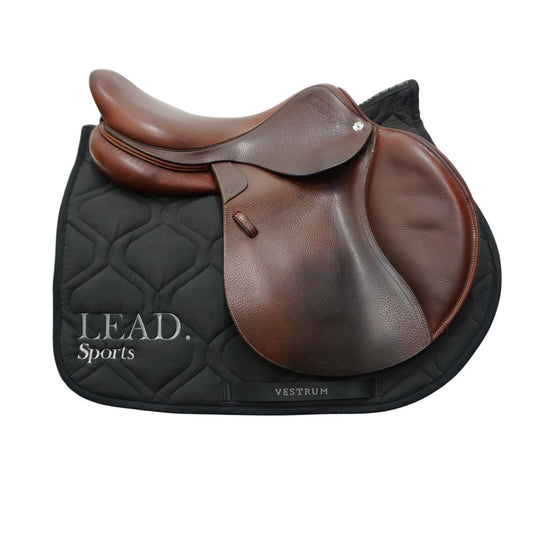 Begagnad CWD-sadel Classic 17,5" 3C