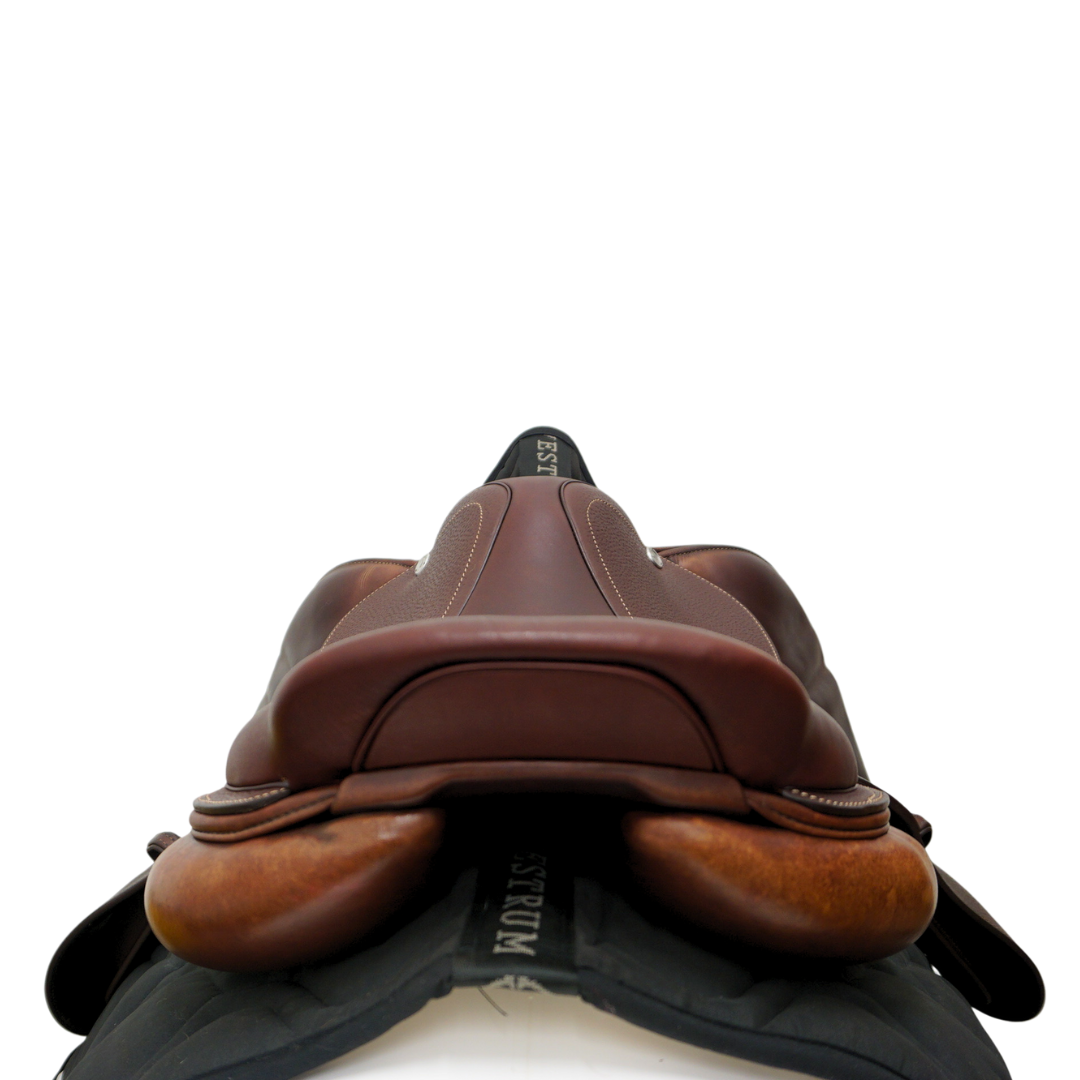 Begagnad CWD-sadel Classic 17,5" 3C
