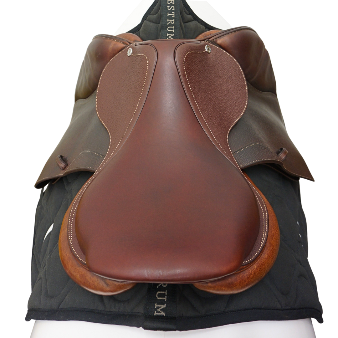 Begagnad CWD-sadel Classic 17,5" 3C